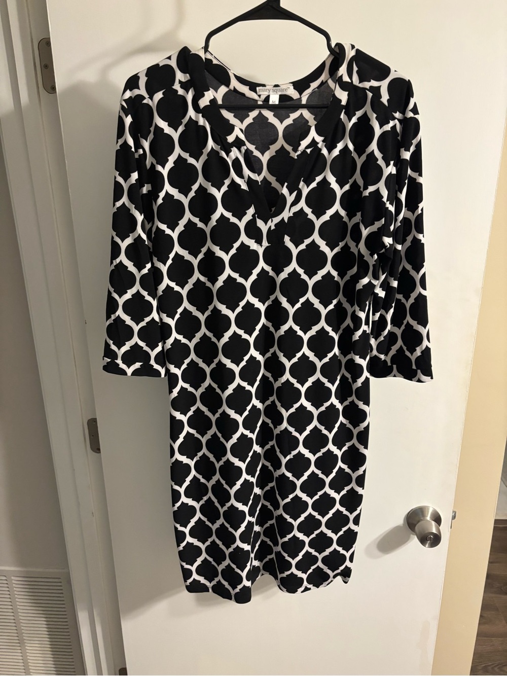 Black and White Geometric V-Neck Midi Dress